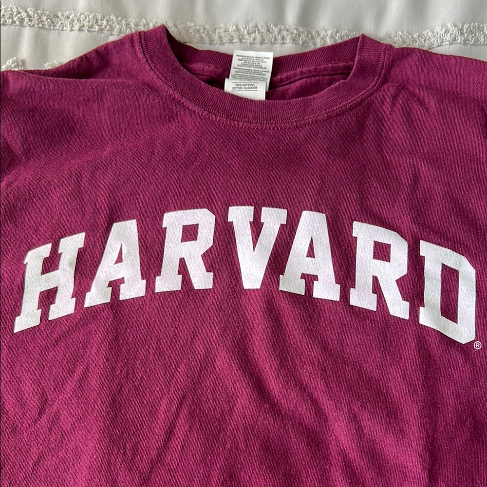 Harvard Maroon T-Shirt - Picture 4 of 6
